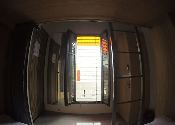 Spot On 91888 The Packer LodgeHotel Jogja