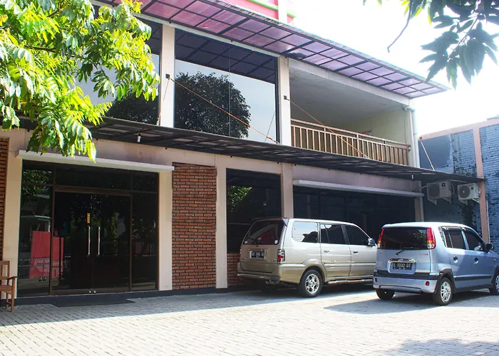 Reddoorz Plus Near Stadion Mandala Krida Yogyakarta